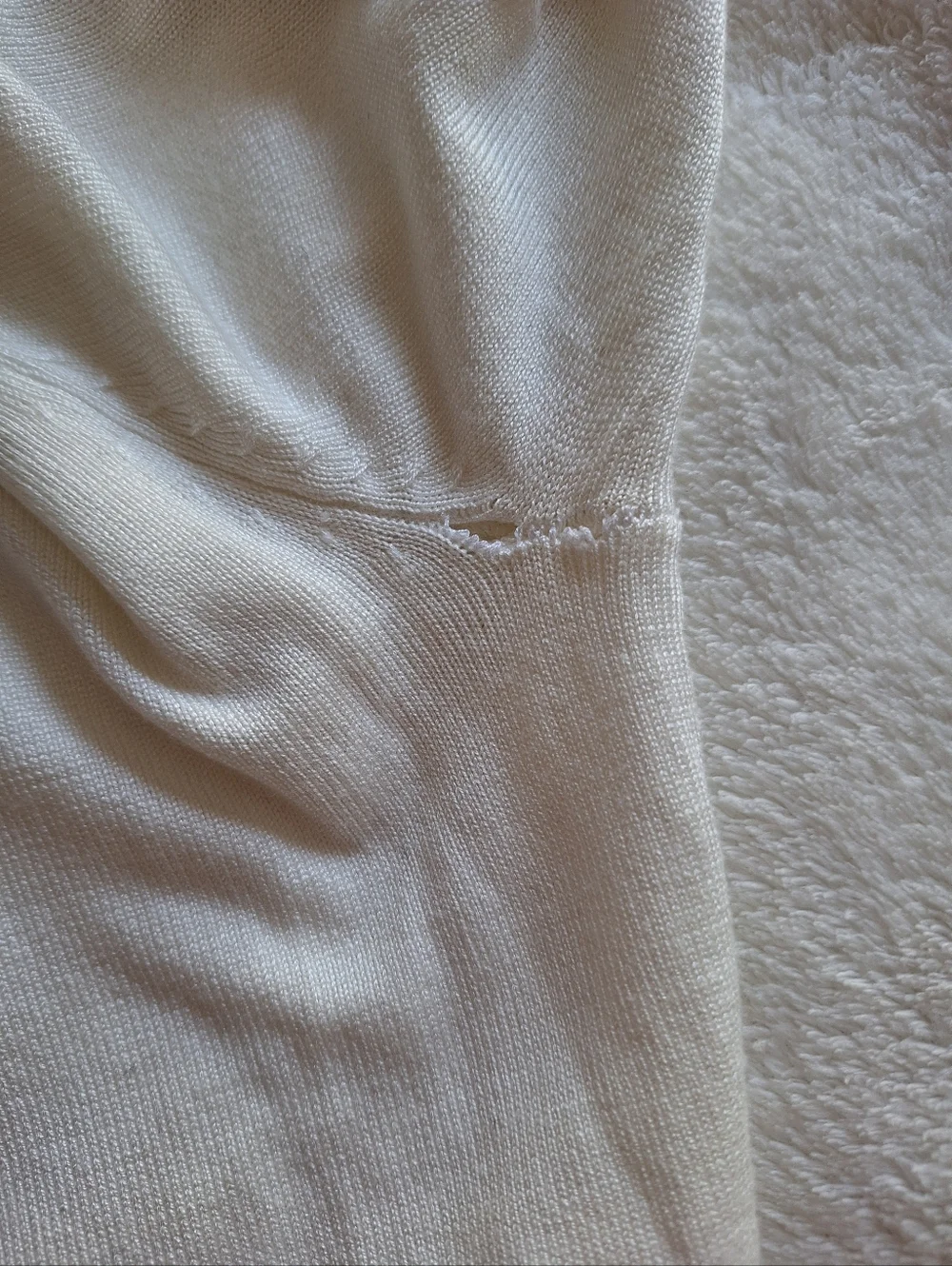 Calvin Klein White Ribbed Turtleneck Sweater Size S READ: Minor Flaw